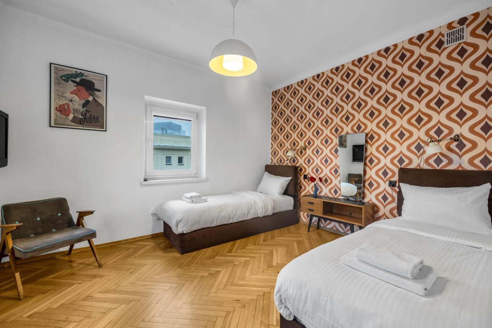 Metro Politechnika 3-Bedroom Apartment 华沙 外观 照片