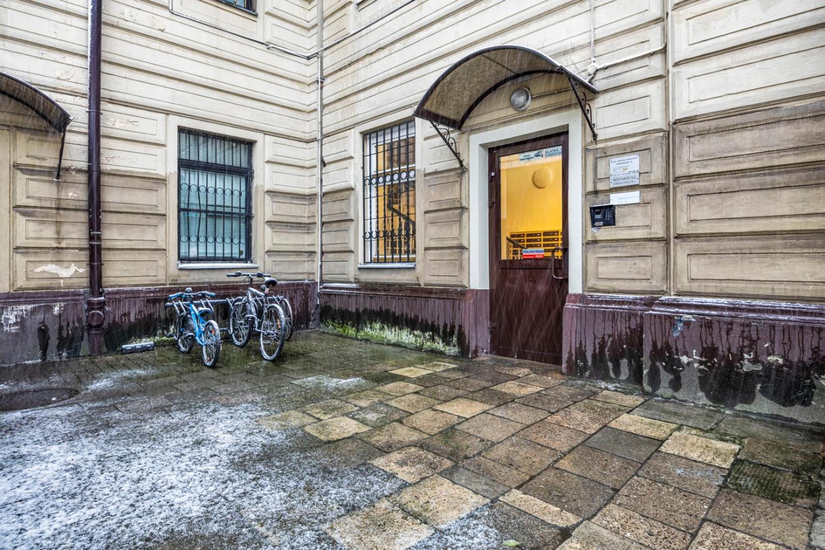 Metro Politechnika 3-Bedroom Apartment 华沙 外观 照片