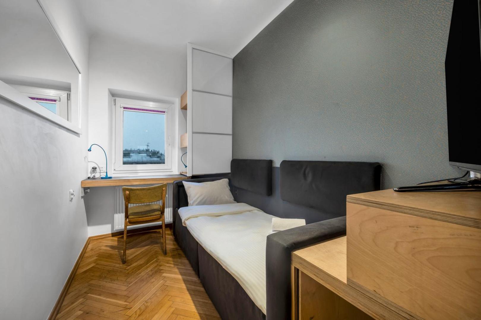 Metro Politechnika 3-Bedroom Apartment 华沙 外观 照片